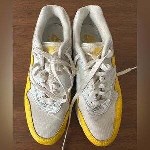Nike Women's Air Max 1 « tour yellow » size 8.5 excellent condition